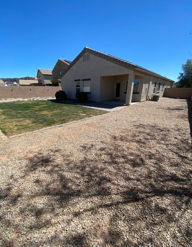 Building Photo - 8990 W Cloudwood Dr