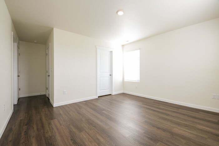 Building Photo - 13441 Oneida Ln