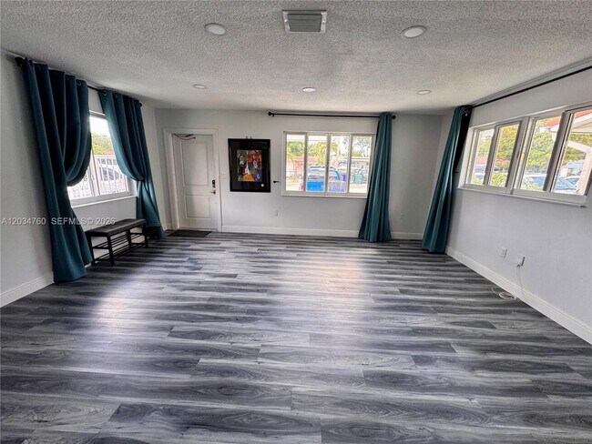 Building Photo - 1158 NW 34th Ave