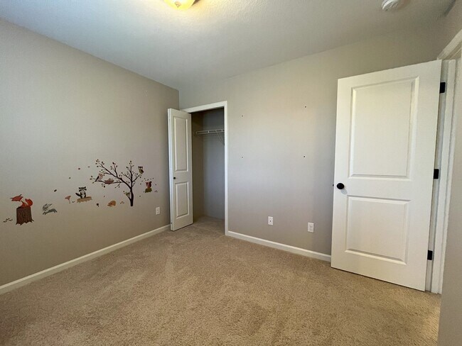 Building Photo - Spacious 4-Bedroom + Bonus Room with Moder...