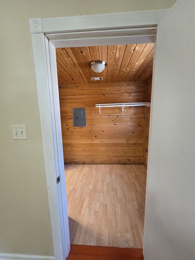 Building Photo - 3334 Michigan St