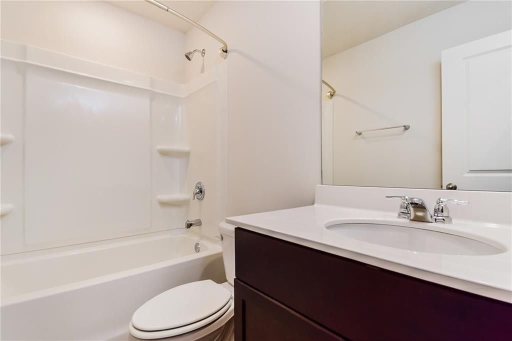 Building Photo - 282 Timberland Ave