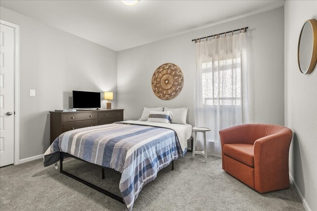 Building Photo - 4910 Morrison Dr