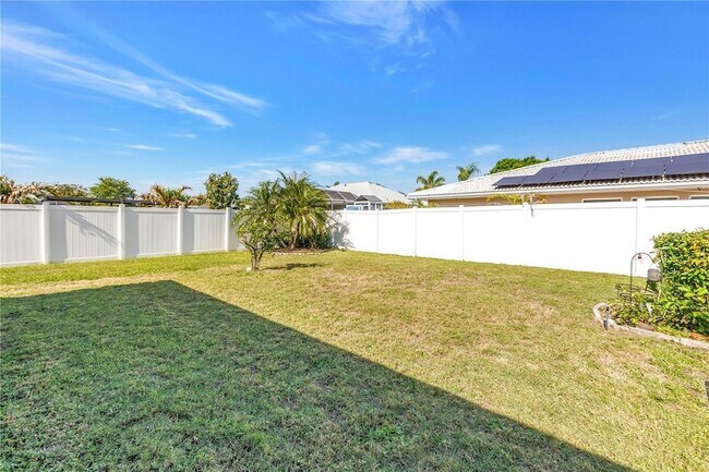 Building Photo - 5771 Timberlake Dr