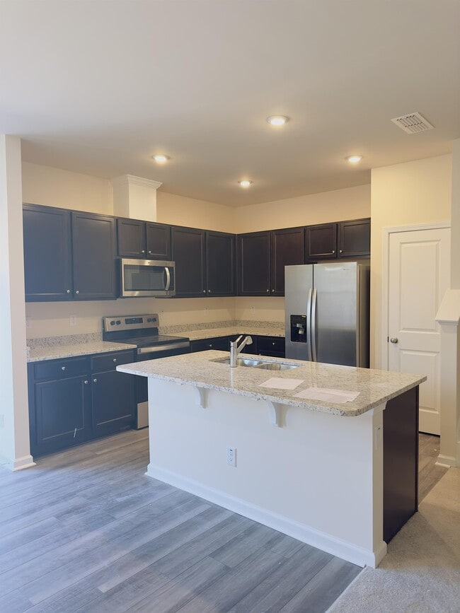 Building Photo - 732 Ambrose Hl Ln