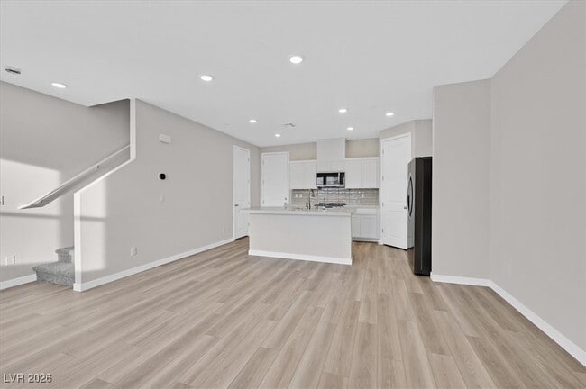 Building Photo - 8925 Grabill Spruce St