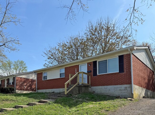 Building Photo - *JULY SPECIAL* Reduced Rent! Fully Renovat...