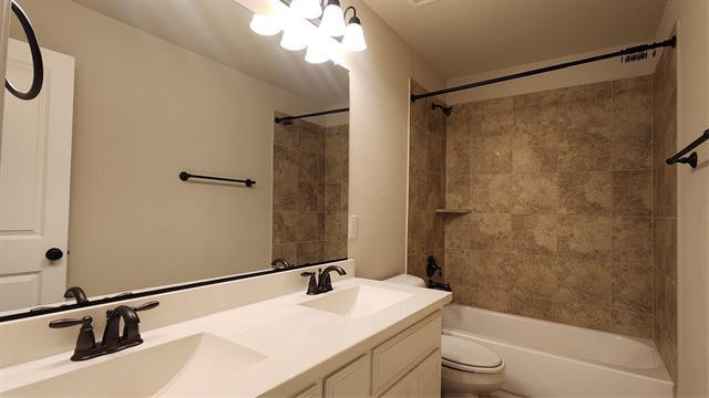 Building Photo - 5621 Grove Cove Dr