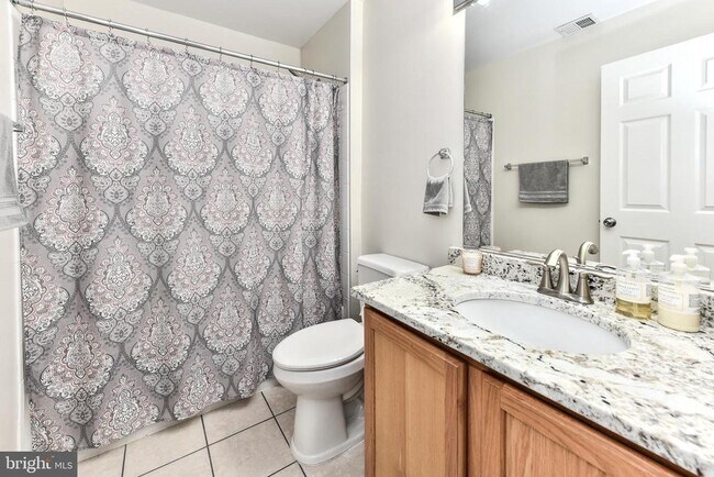 Building Photo - 6109 Madison Crest Ct
