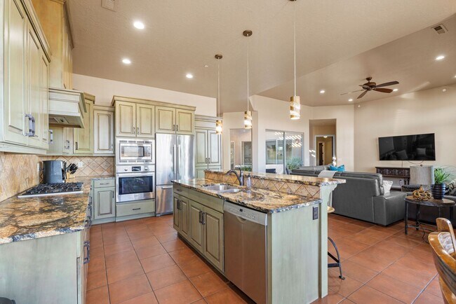 Building Photo - Sand Hollow Sunrise