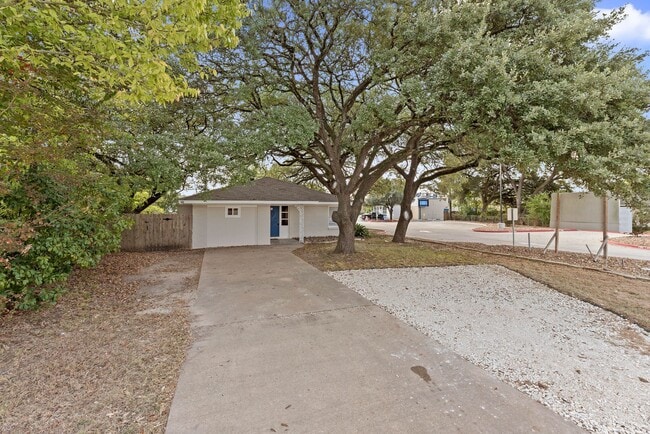 Building Photo - 206 George Bush Dr E