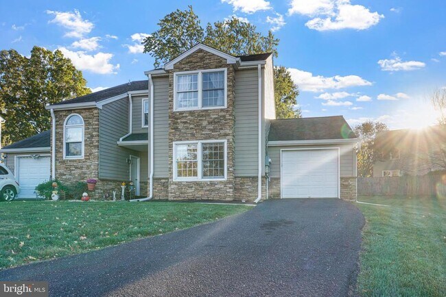 Building Photo - 226 Spring House Ln