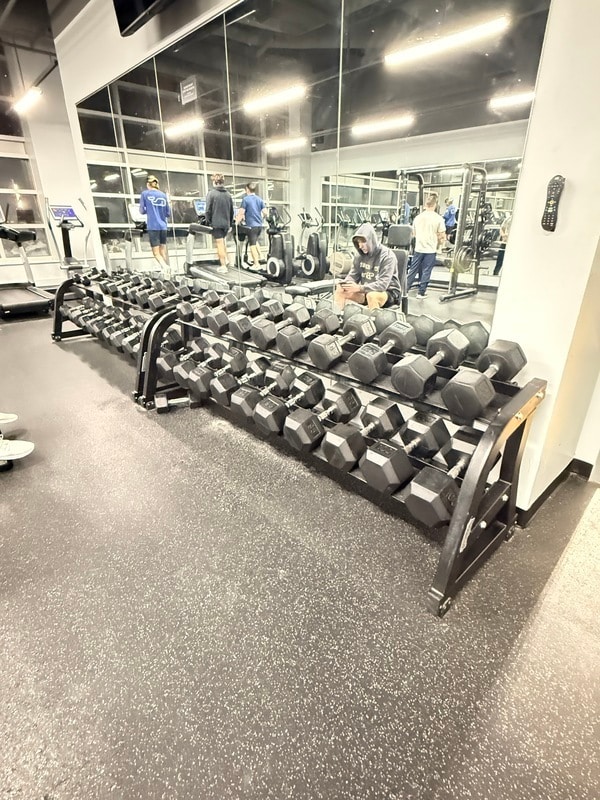 Building Photo - 601 N State St