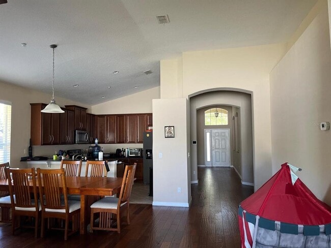 Building Photo - 9985 Cypress Vine Dr