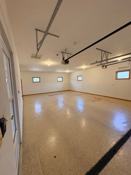 Building Photo - 924 Elmridge Dr