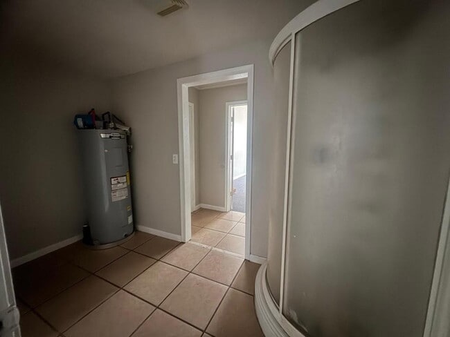 Building Photo - 3515 Greenbriar Rd