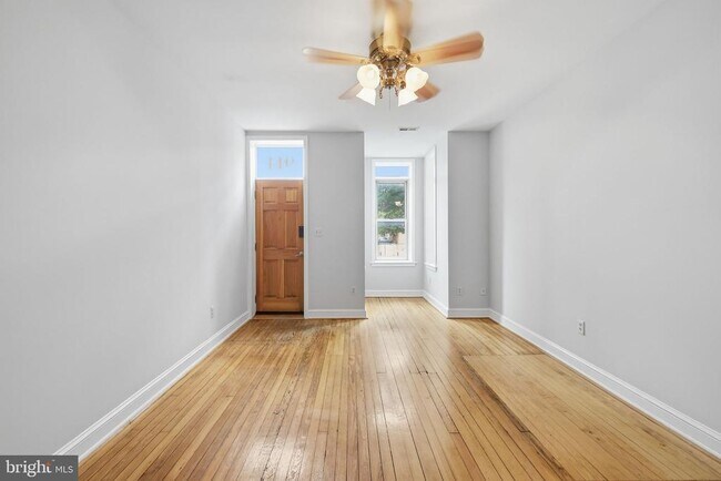 Building Photo - 914 N St NW