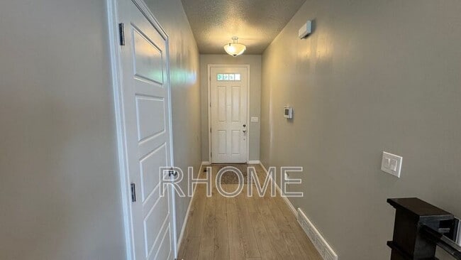 Building Photo - 13022 Sand Creek Dr