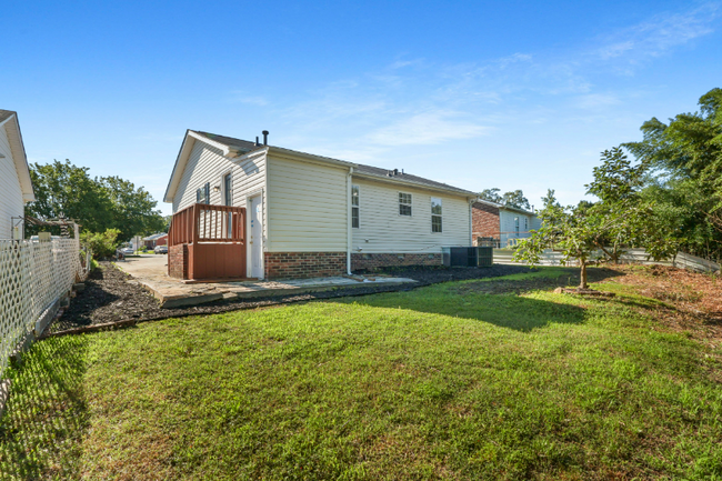 Building Photo - 515 Warbler Ct