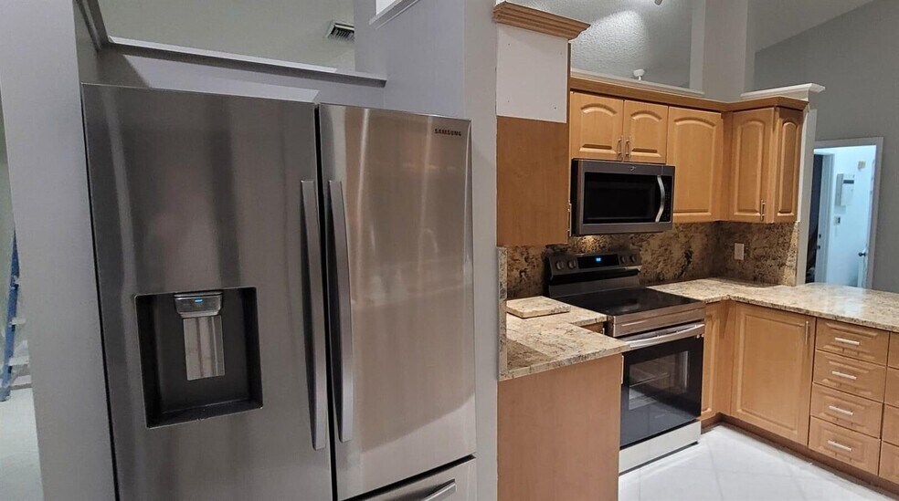 Building Photo - 5595 Egret Isle Trl
