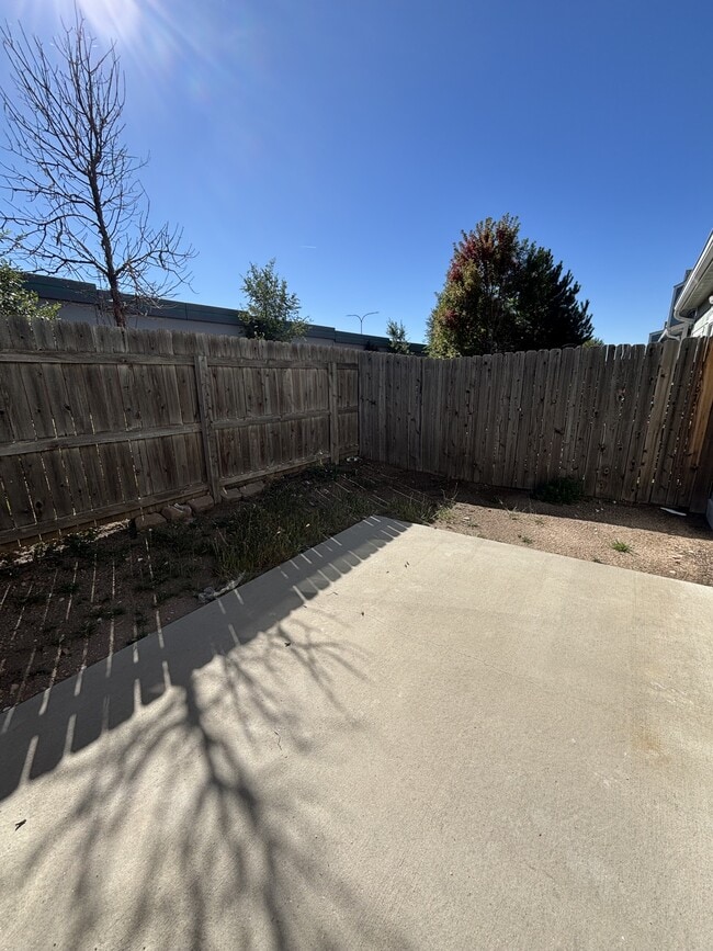 Building Photo - 755 Hailey Glenn View
