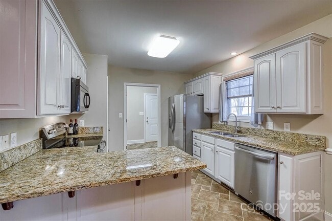 Building Photo - 941 41st Ave Dr NE