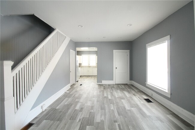 Building Photo - 249 Princeton Ave