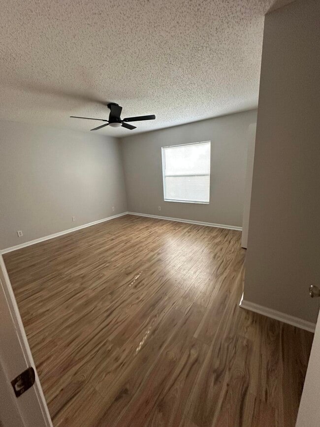 Building Photo - 6856 Mill Brook Pl
