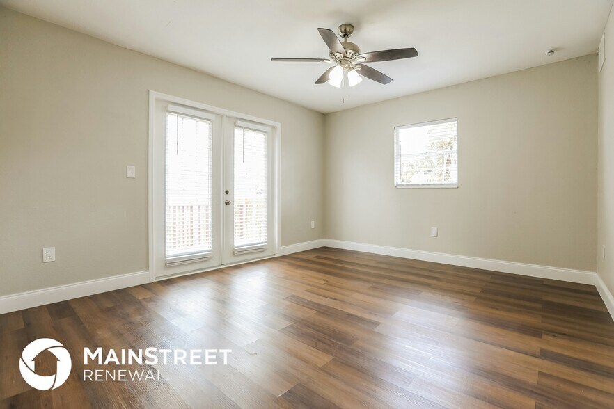 Building Photo - 5004 Bonnet Ave