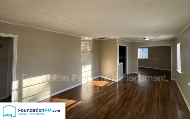 Building Photo - 3552 Suzanne Dr