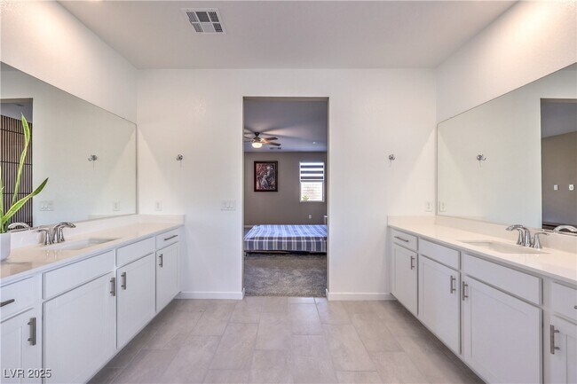 Building Photo - 6093 Avery Pointe St