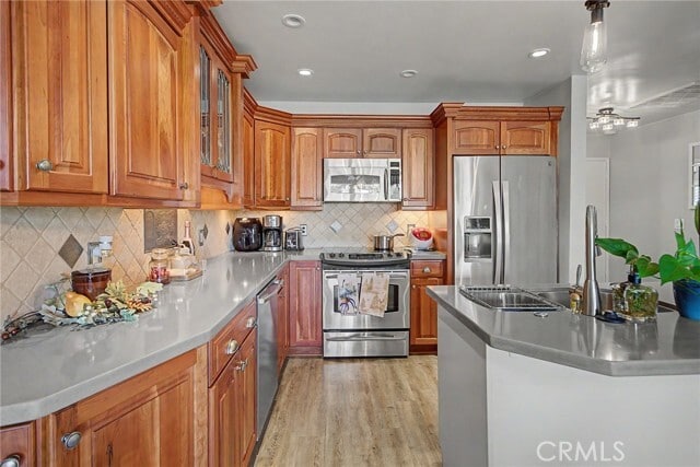 Building Photo - 6315 Marina Pacifica Dr S