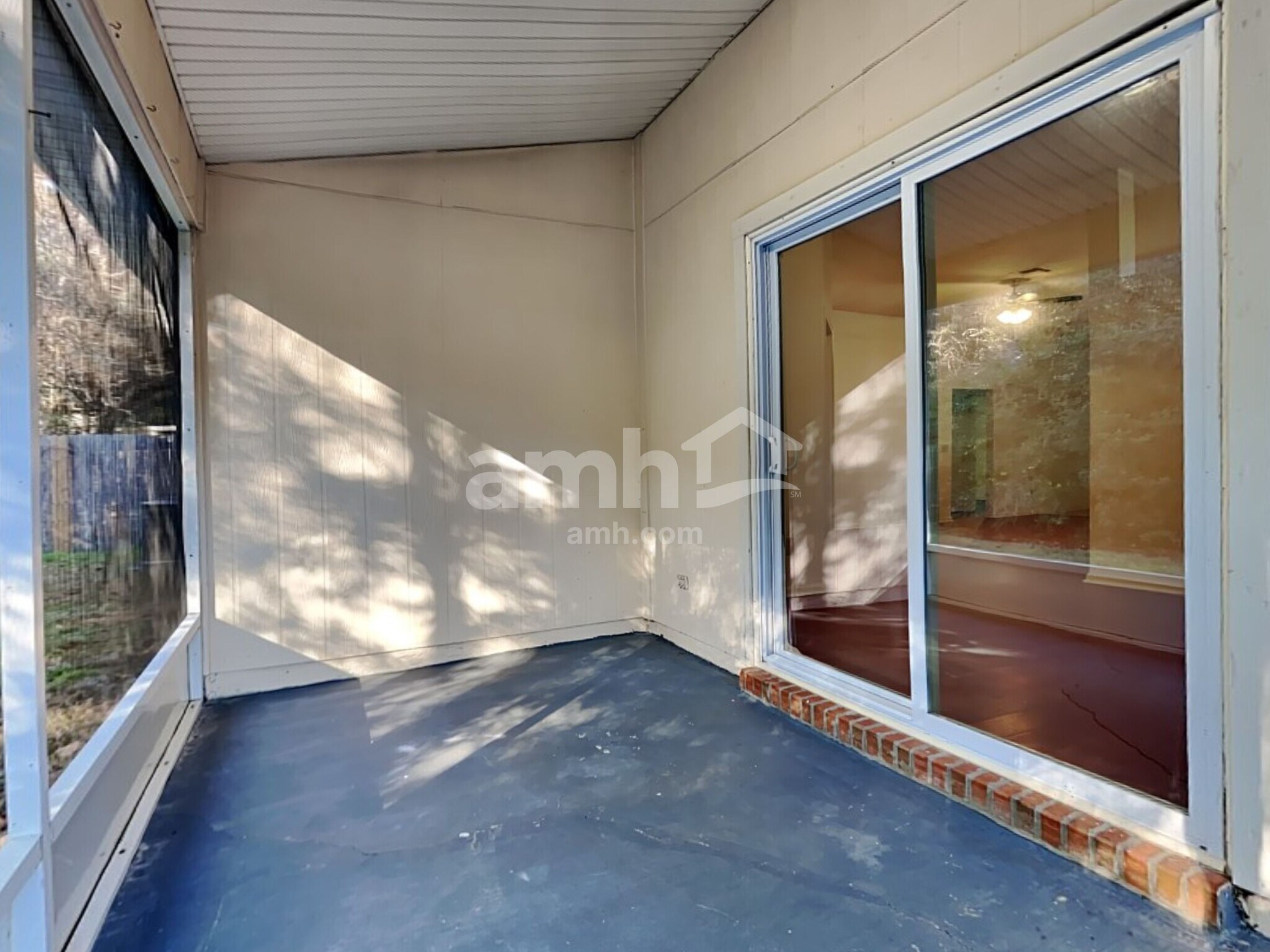 Building Photo - 7804 Spring Branch Dr S