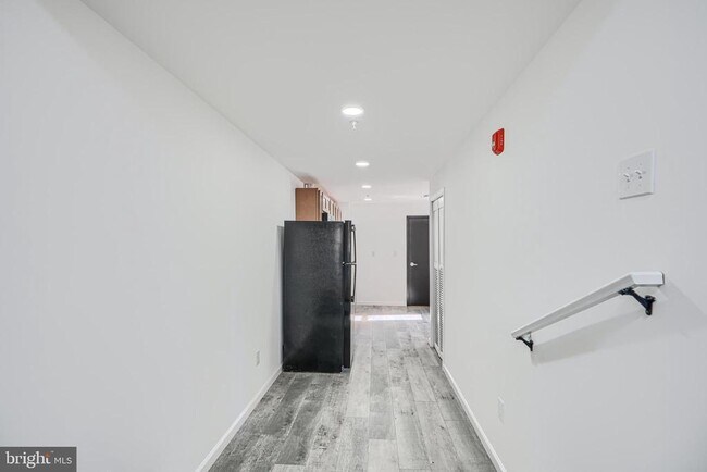 Building Photo - 7 S Carrollton Ave