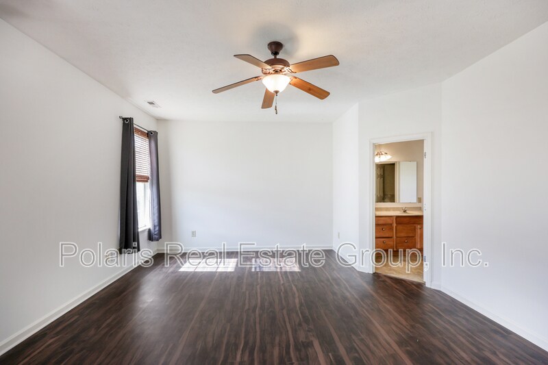 Building Photo - 67 W Clear Lake Ln