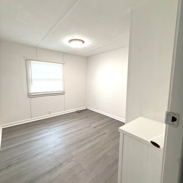Building Photo - 21496 Gerards Cove Rd