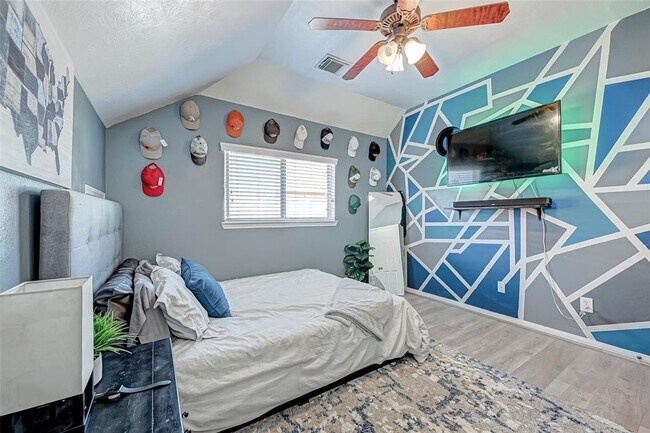 Building Photo - 618 Silver Creek Cir