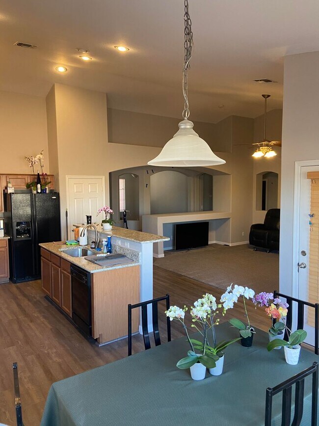 Building Photo - Stunning Pool Home in Redwood Estates – Prime Chandler Location!