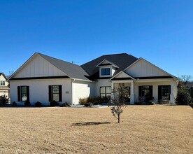 Building Photo - Pre-lease today for a late May move in