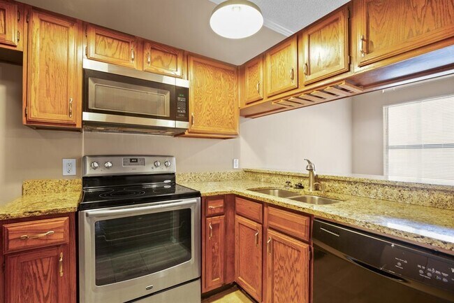 Building Photo - 2802 Nueces St
