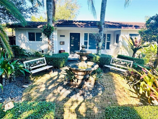 Building Photo - 8160 W 18th Ct