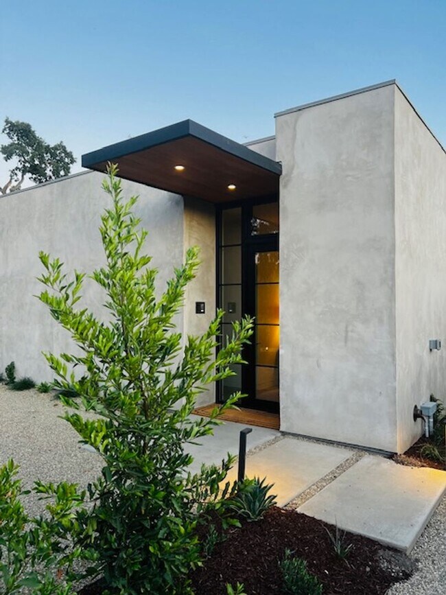 Building Photo - Discover NapaLuxe, A Newly Constructed Pri...