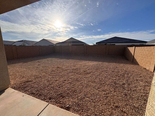 Building Photo - 5179 E Emery Rd