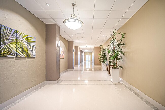 Building Photo - 4250 Galt Ocean Dr