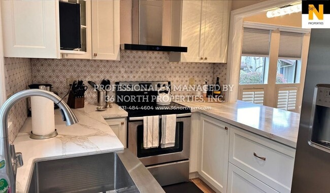 Building Photo - Lovely Fully Remodeled Forest Grove Condo ...