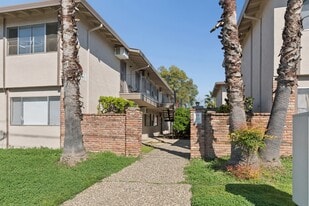 Building Photo - 1221 B St, Yuba City, CA 95991