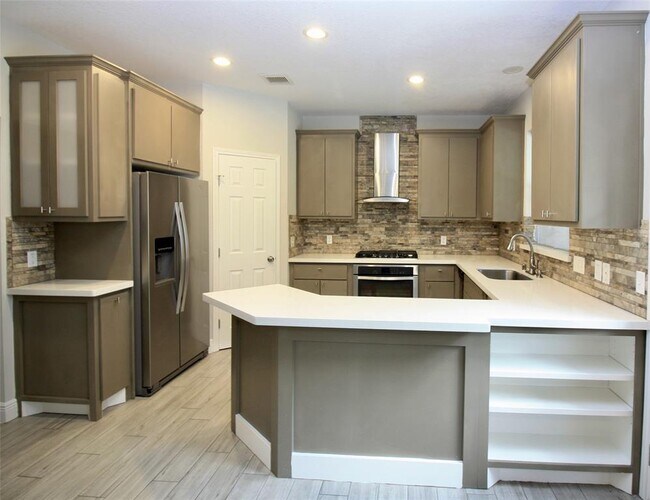 Building Photo - 5503 Medallion Pointe Ct