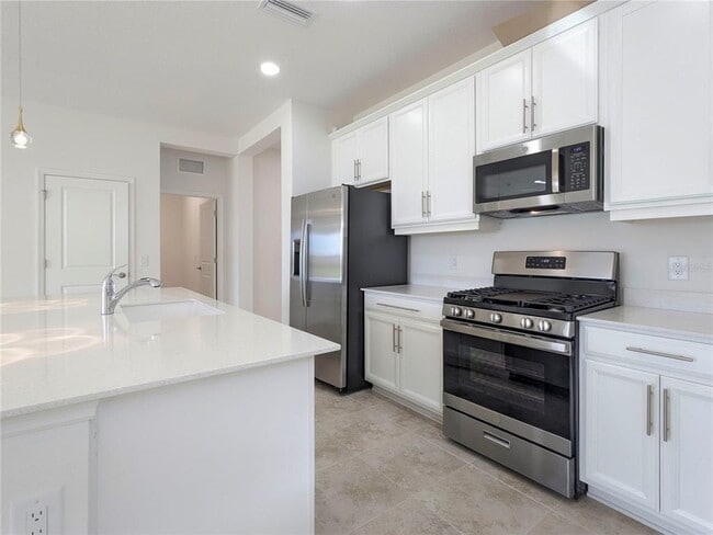 Building Photo - 8125 Sternway Rd