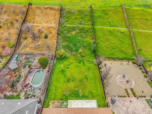 Building Photo - EXTRA LARGE HOME AND LOT... NESTLED IN THE ANTIOCH HILLS... 5 BEDS/3 BATHS/LARGE LIVING ROOM AND ...