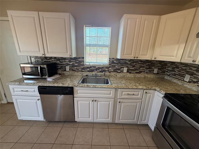 Building Photo - 733 S Crockett Dr